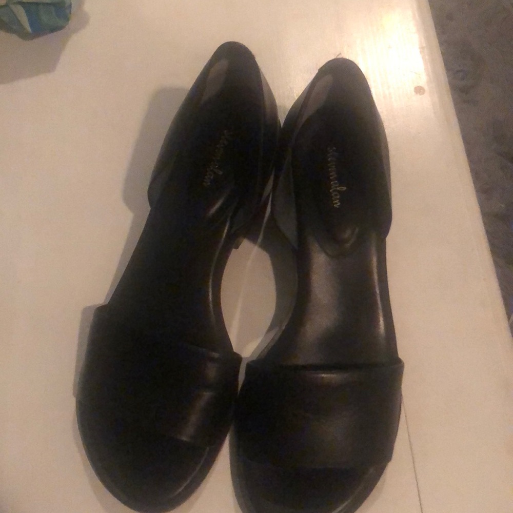 Black sandals
